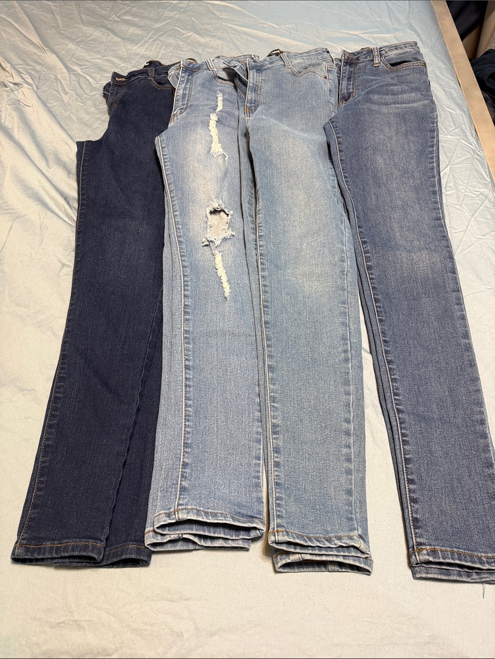 (4) Fashion Nova Women’s Skinny Jeans - Dark Indigo & Light Blue Mix